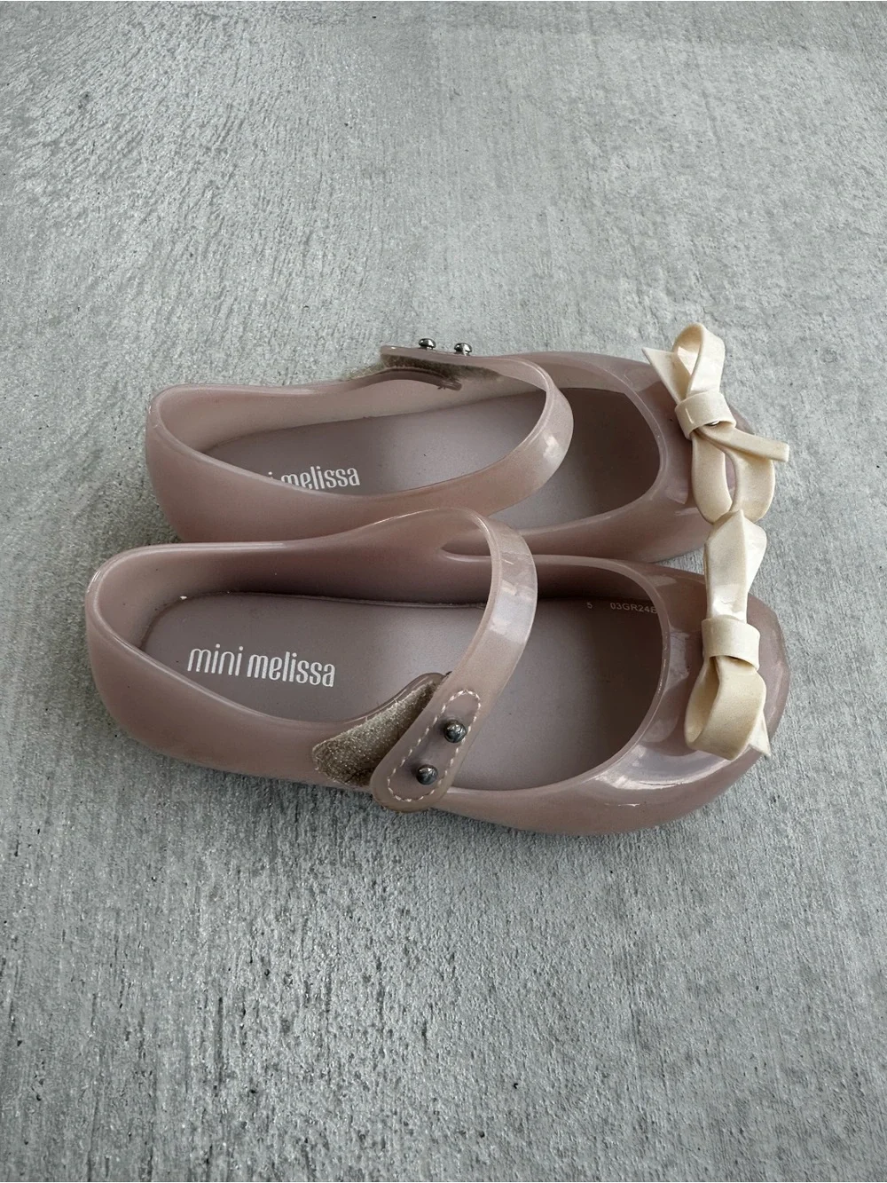 Mini Melissa Girls Pink Patent Mary Jane Shoes with Cream Bows